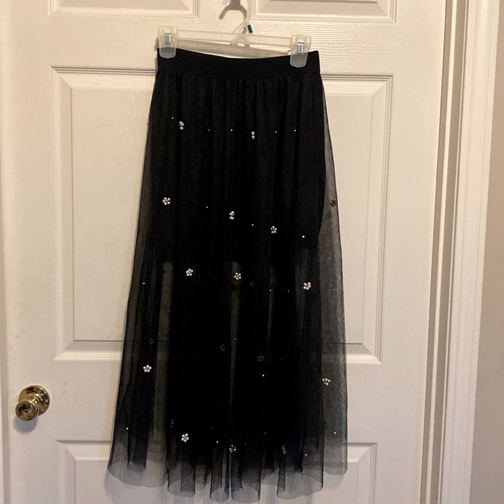 Forever 21 Medium black mesh skirt with pearls(fake)